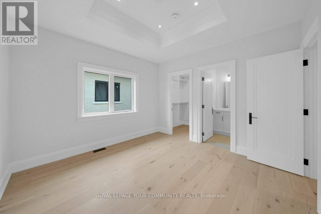 92 HOWARD ROAD Image 37