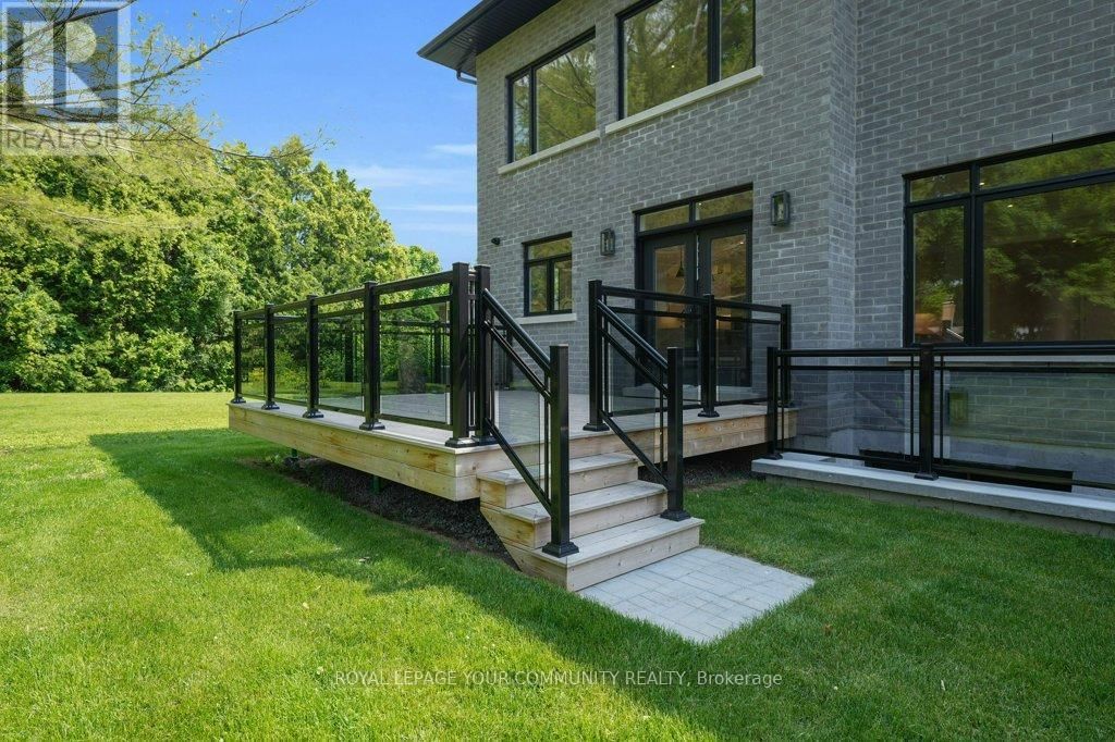 92 HOWARD ROAD Image 47