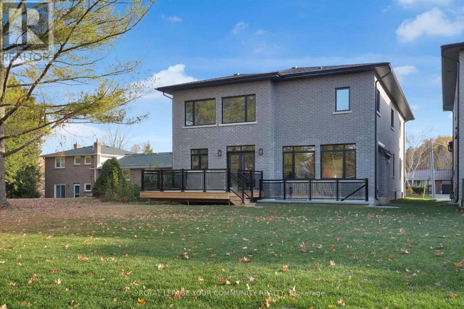 92 HOWARD ROAD Image 5