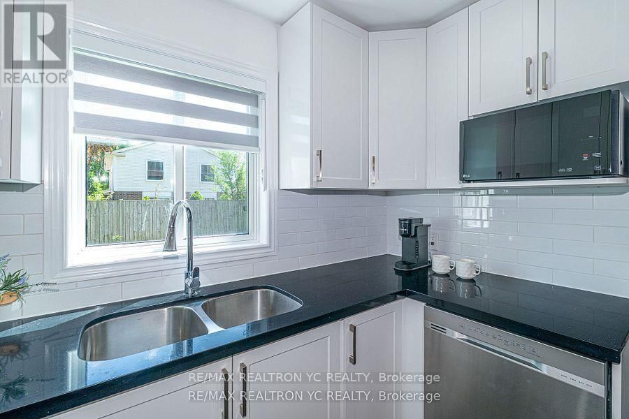19 BRECKONWOOD CRESCENT Image 18