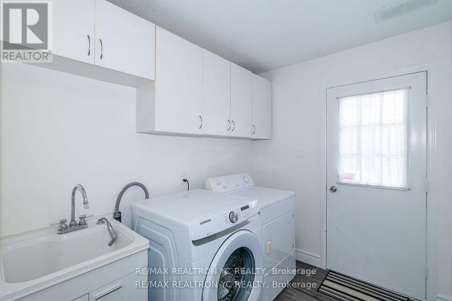 19 BRECKONWOOD CRESCENT Image 40