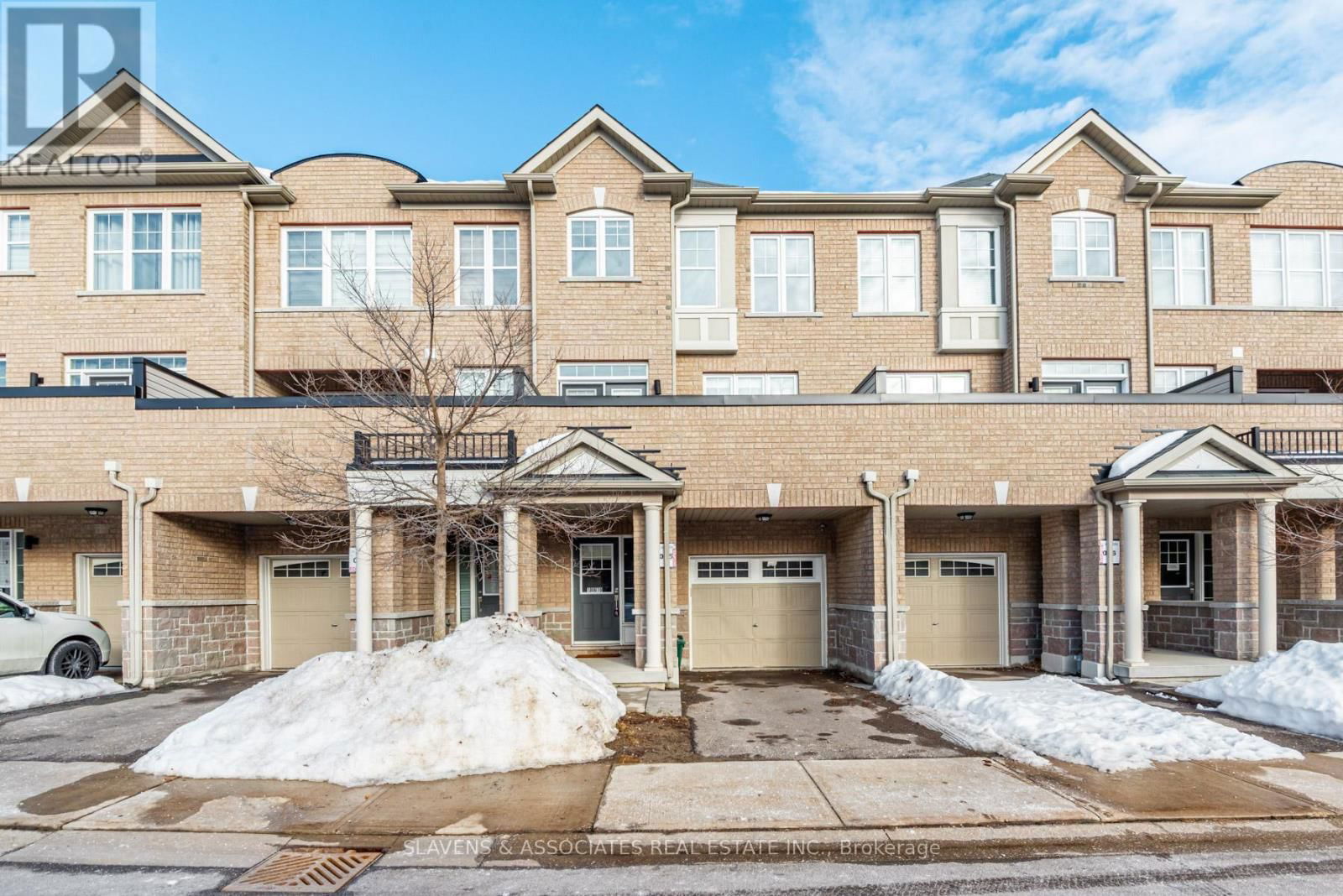 10610 BATHURST STREET Image 18