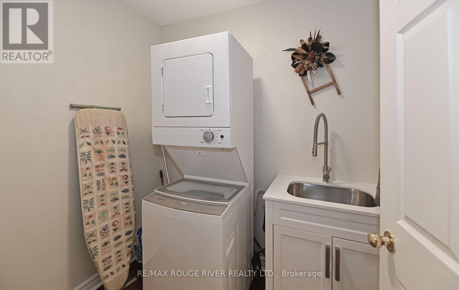 48 ENZO CRESCENT Image 18
