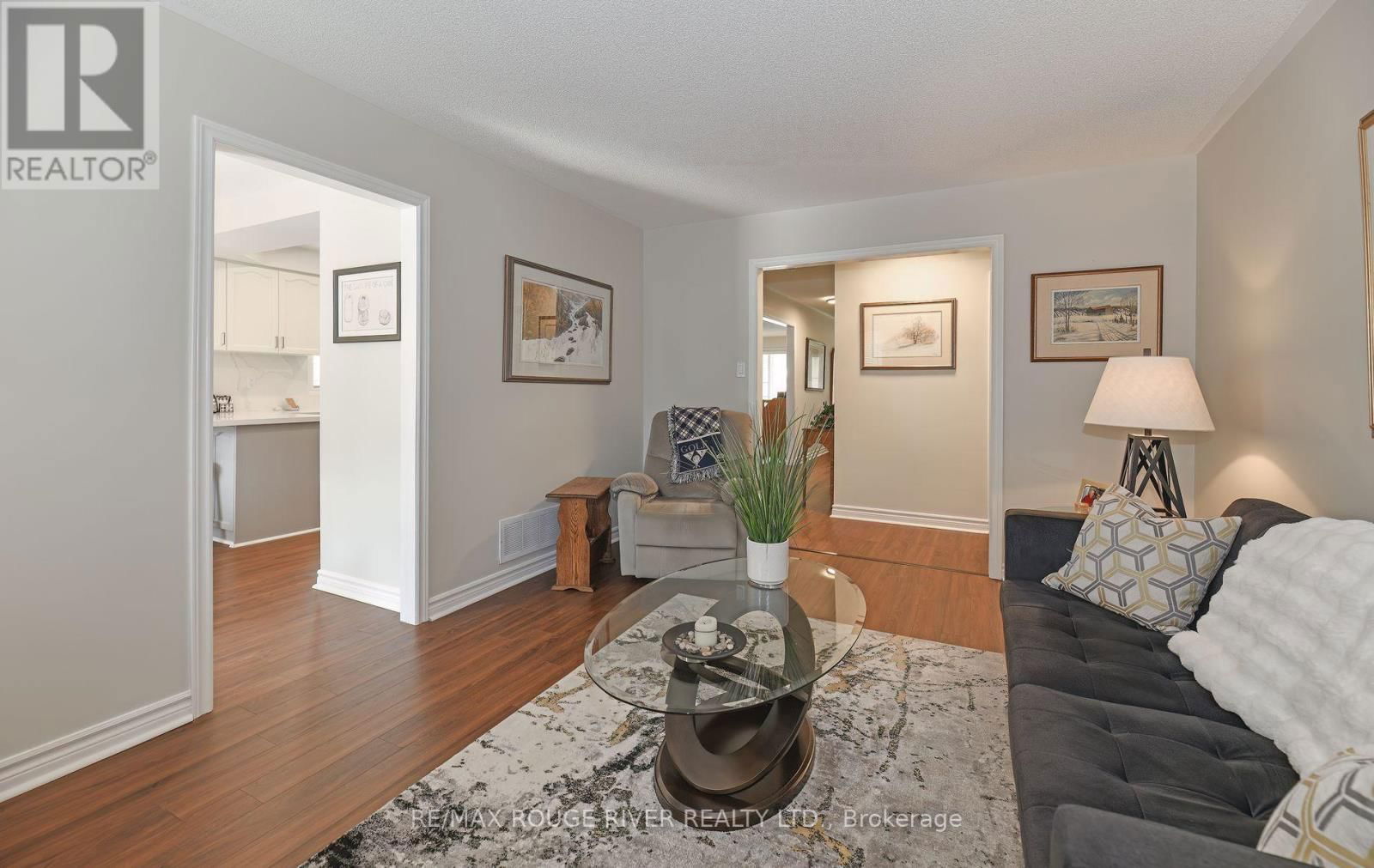 48 ENZO CRESCENT Image 9