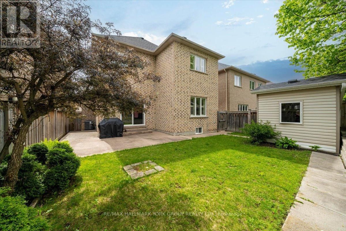 95 CHELSEA CRESCENT Image 31