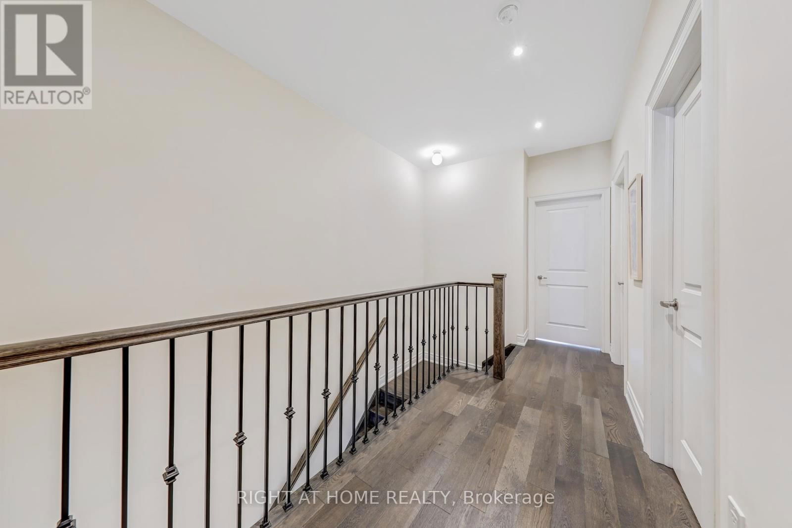 16 LASALLE LANE Image 37