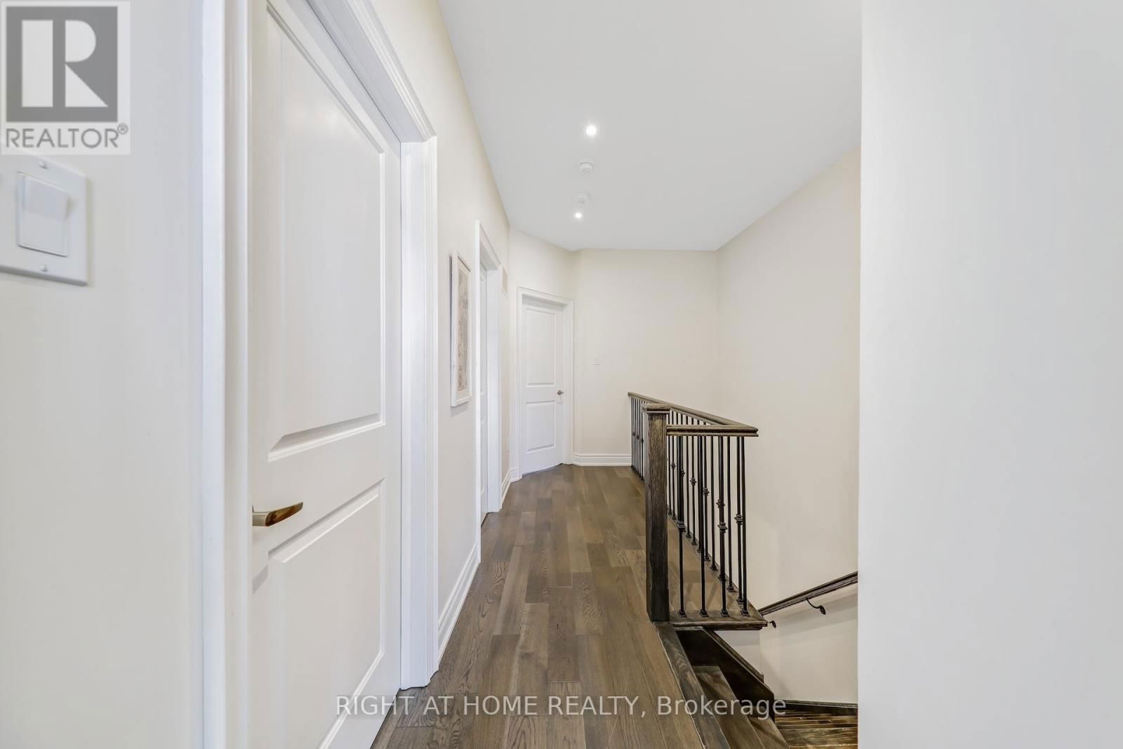 16 LASALLE LANE Image 38
