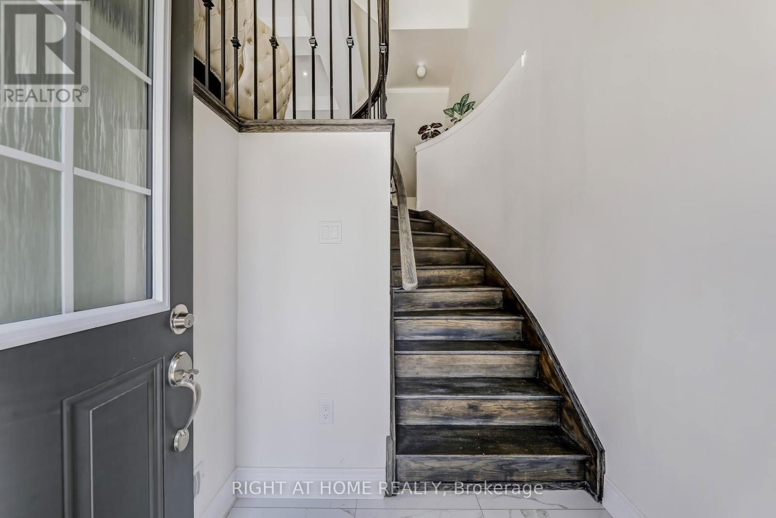 16 LASALLE LANE Image 5