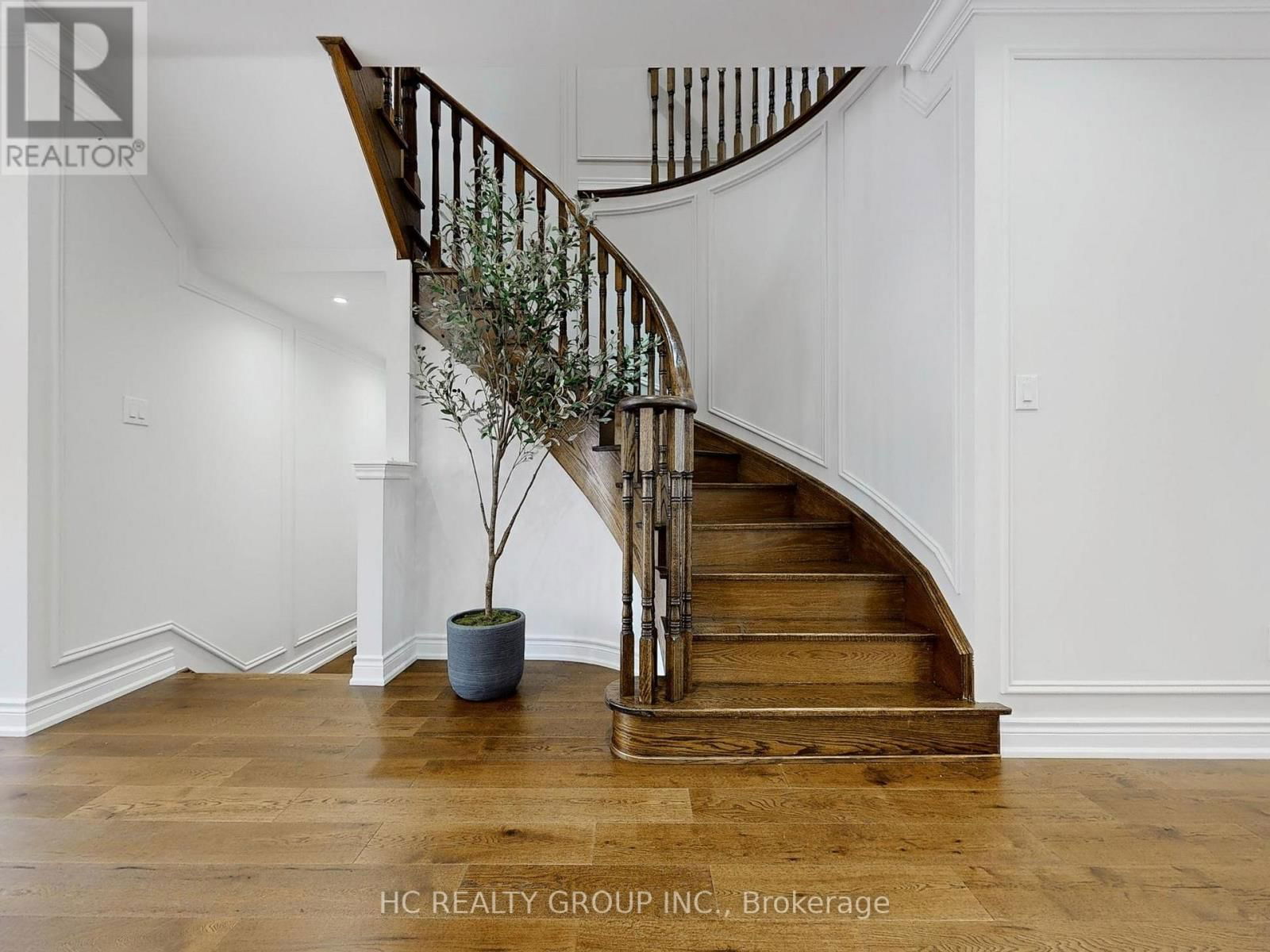 32 STONY HILL BOULEVARD Image 19