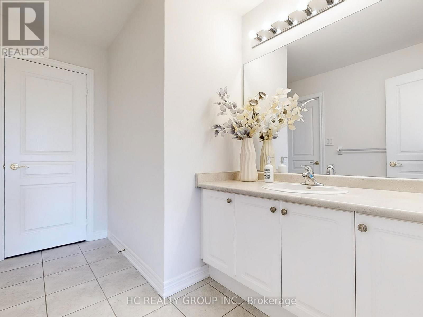 32 STONY HILL BOULEVARD Image 28