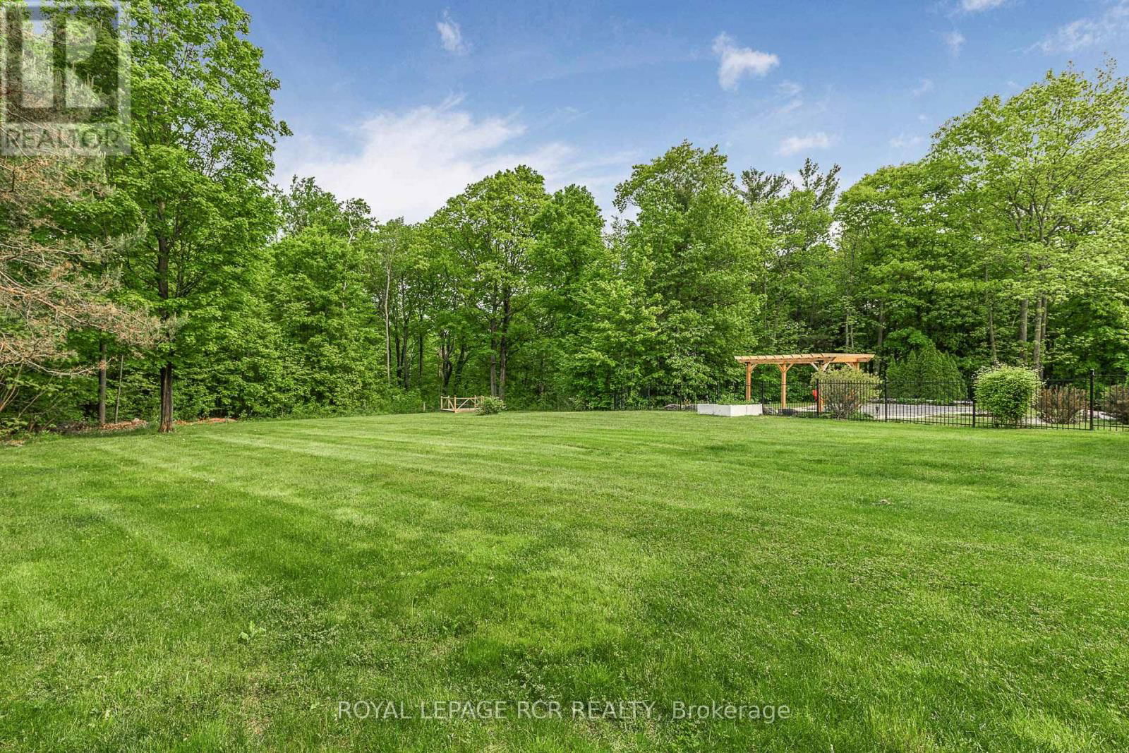 12 DEER RUN Image 48