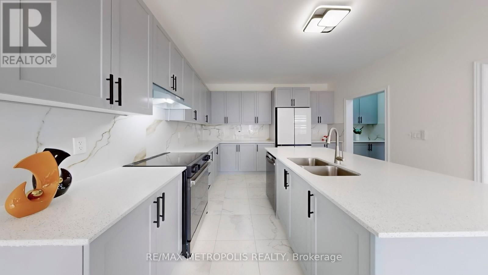 1315 DAVIS LOOP Image 12