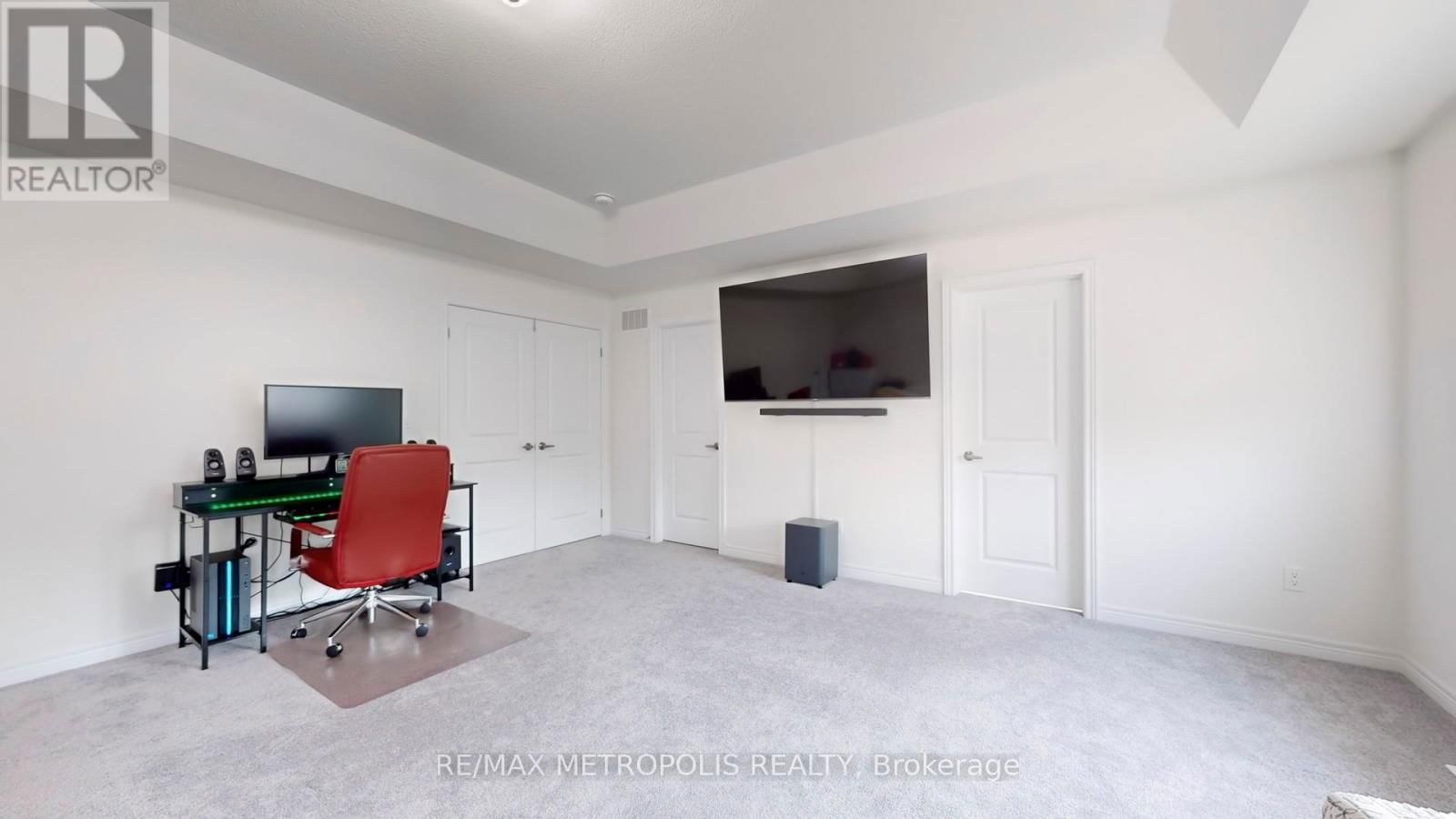 1315 DAVIS LOOP Image 31