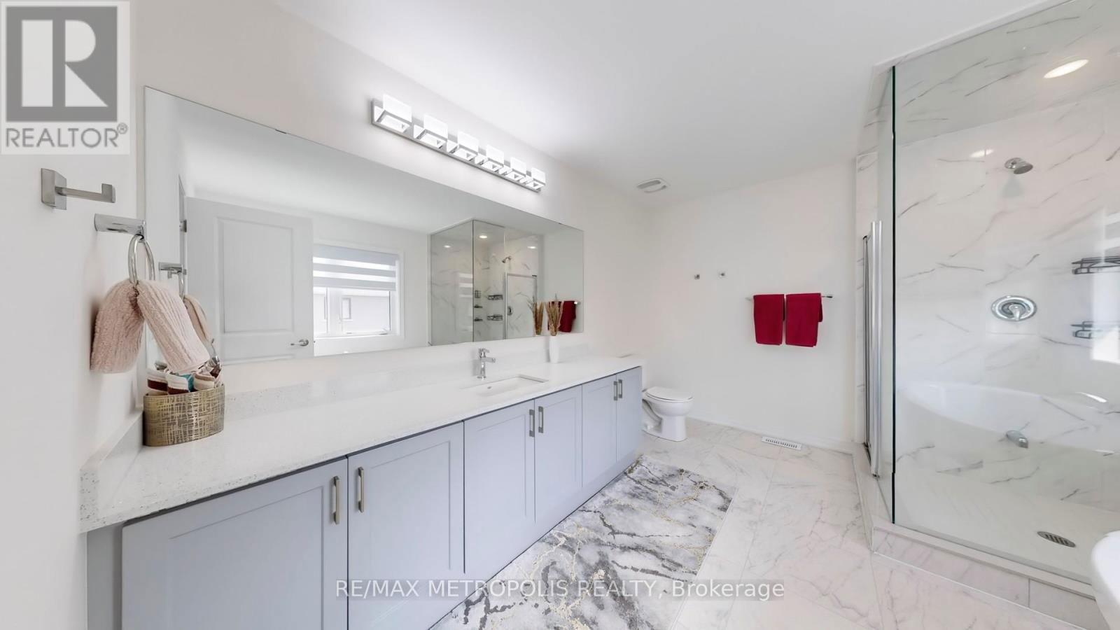 1315 DAVIS LOOP Image 34