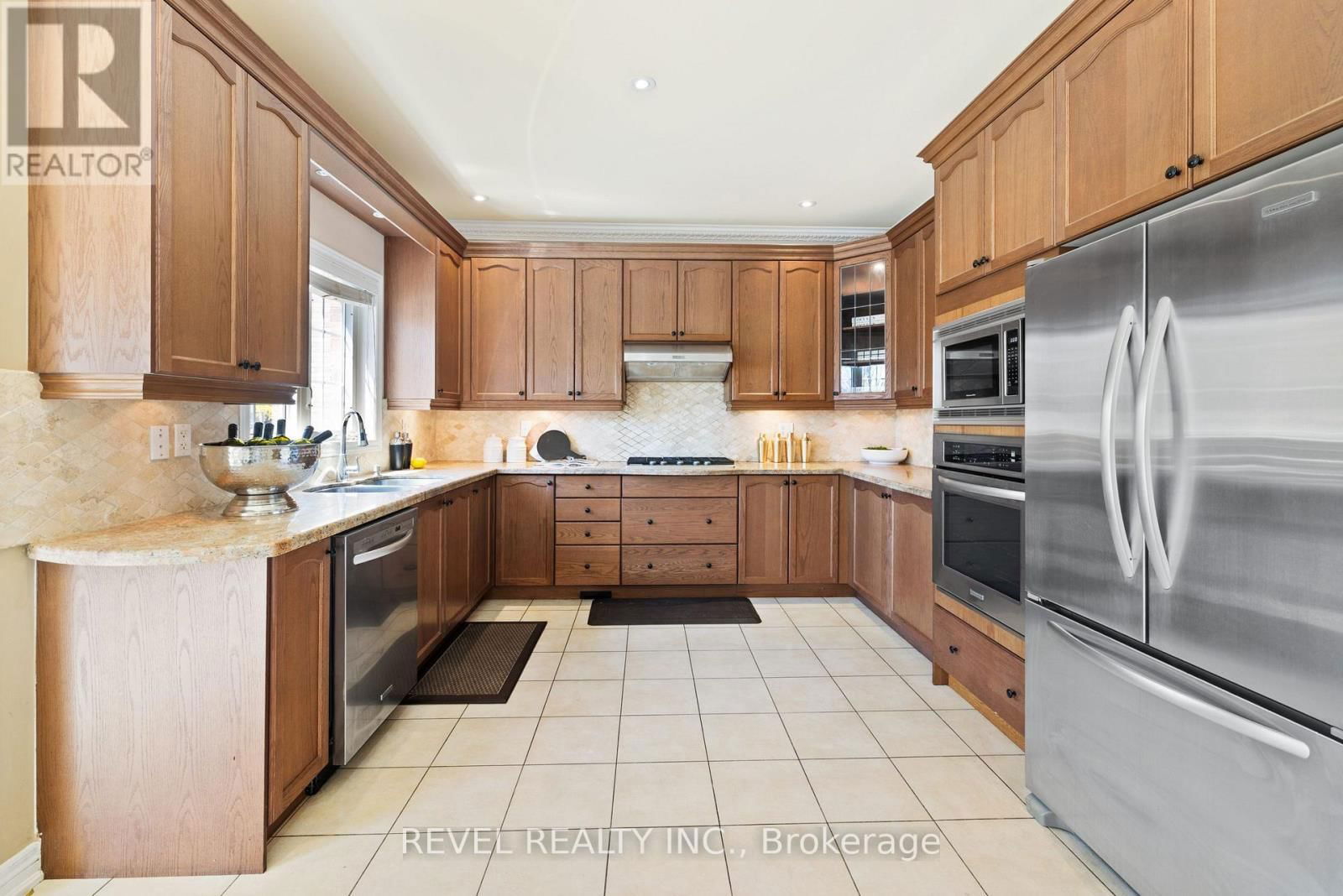 16 TERRANCE DRIVE Image 10