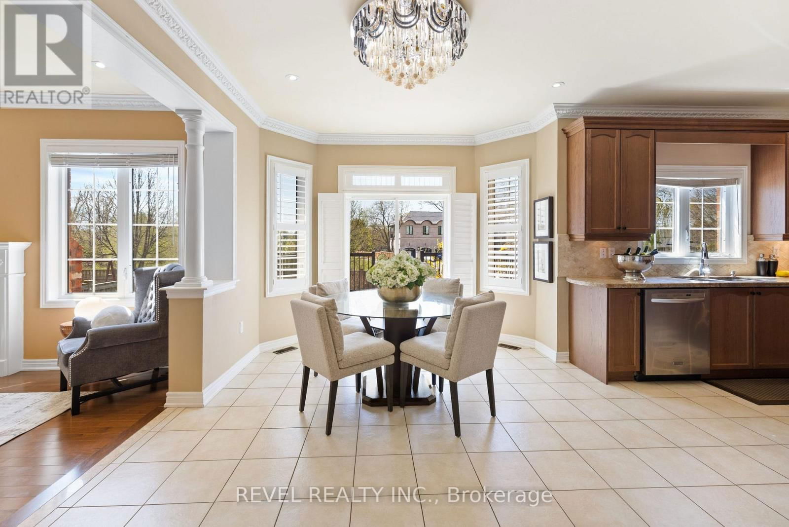 16 TERRANCE DRIVE Image 12