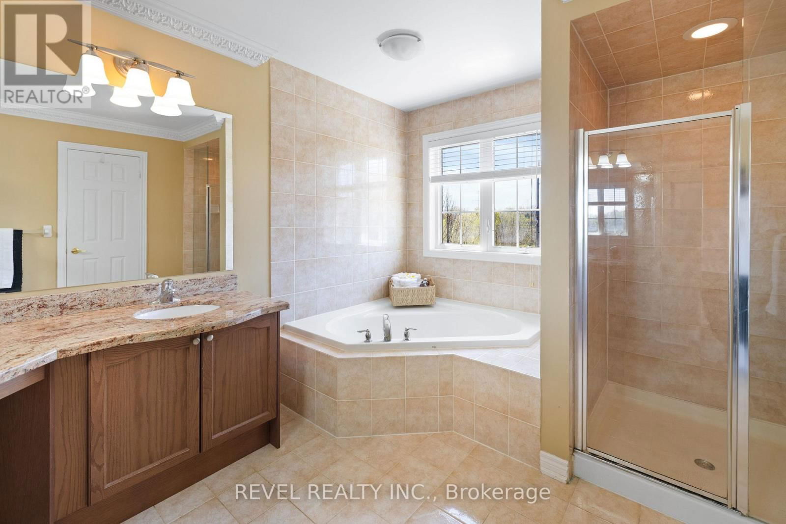 16 TERRANCE DRIVE Image 20