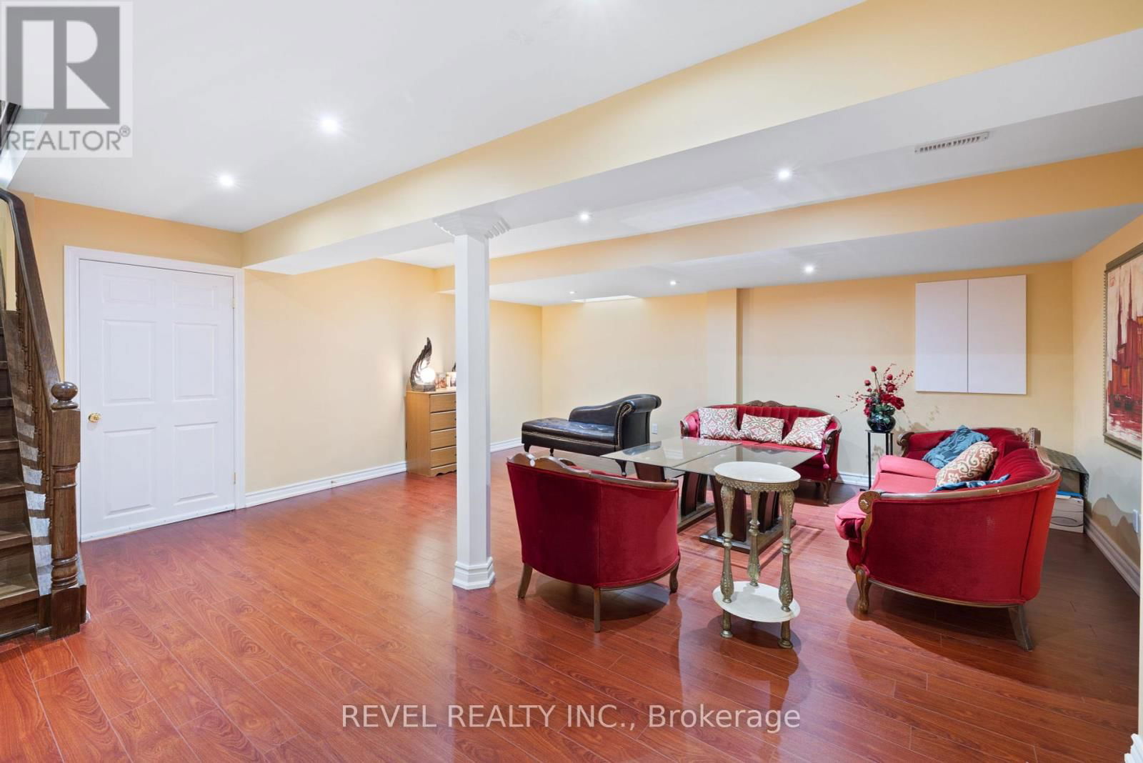 16 TERRANCE DRIVE Image 32