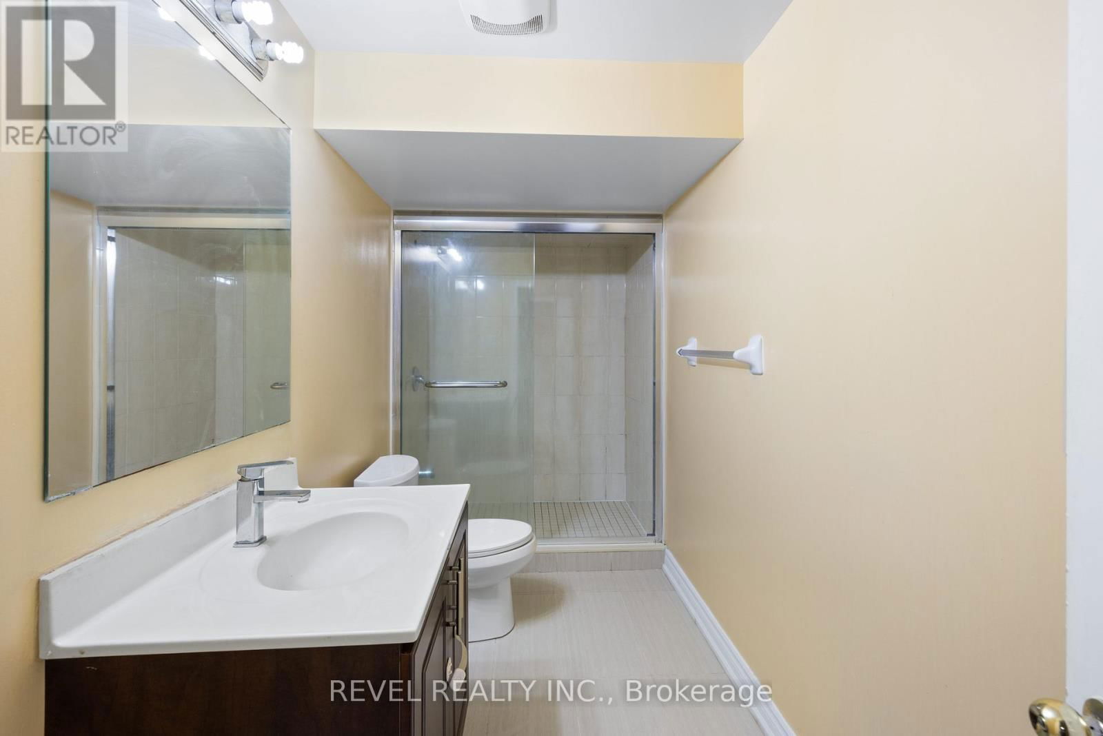 16 TERRANCE DRIVE Image 36