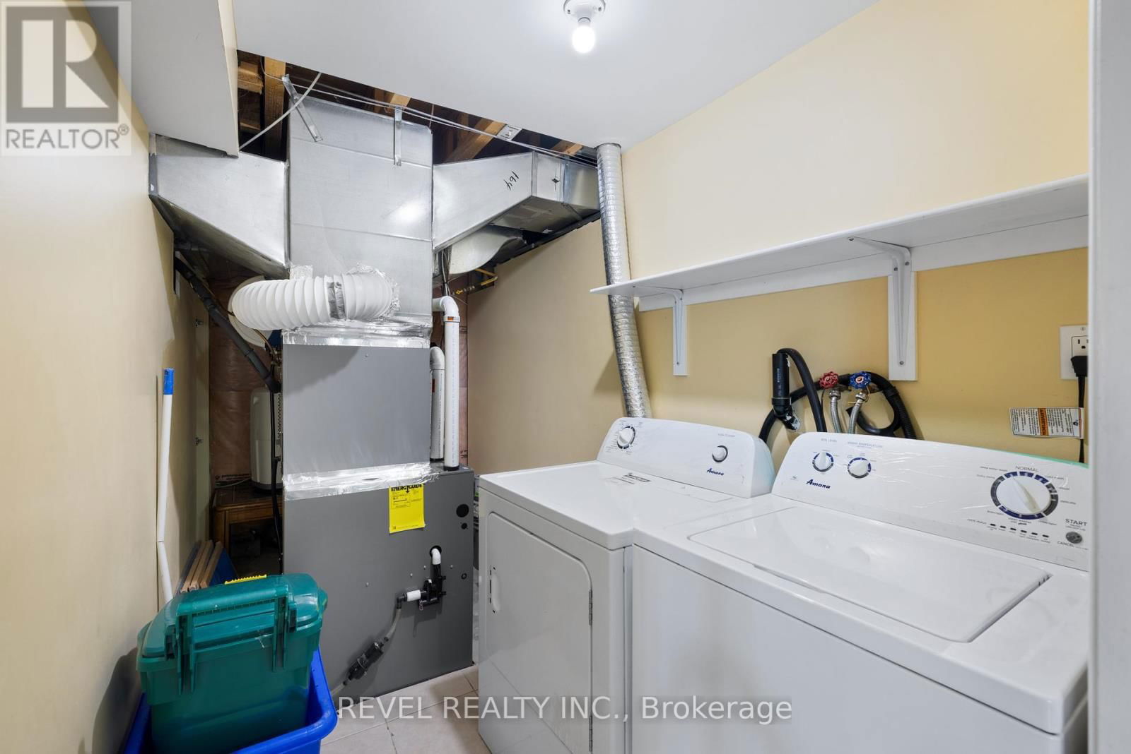 16 TERRANCE DRIVE Image 38