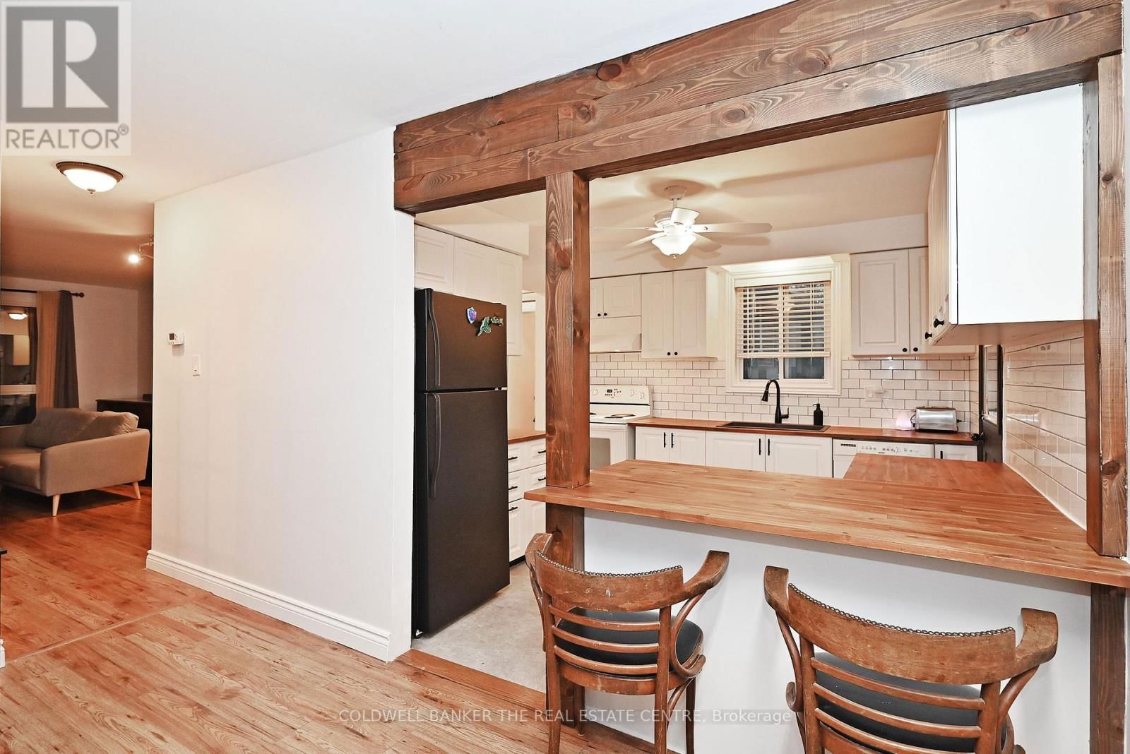 353 MAPLEGROVE AVENUE Image 17