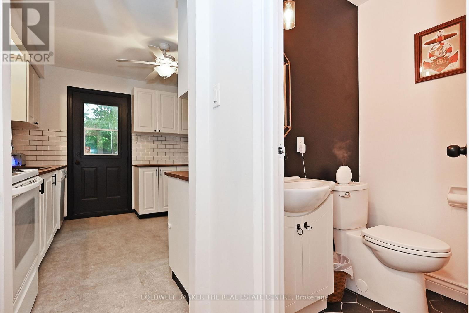 353 MAPLEGROVE AVENUE Image 18