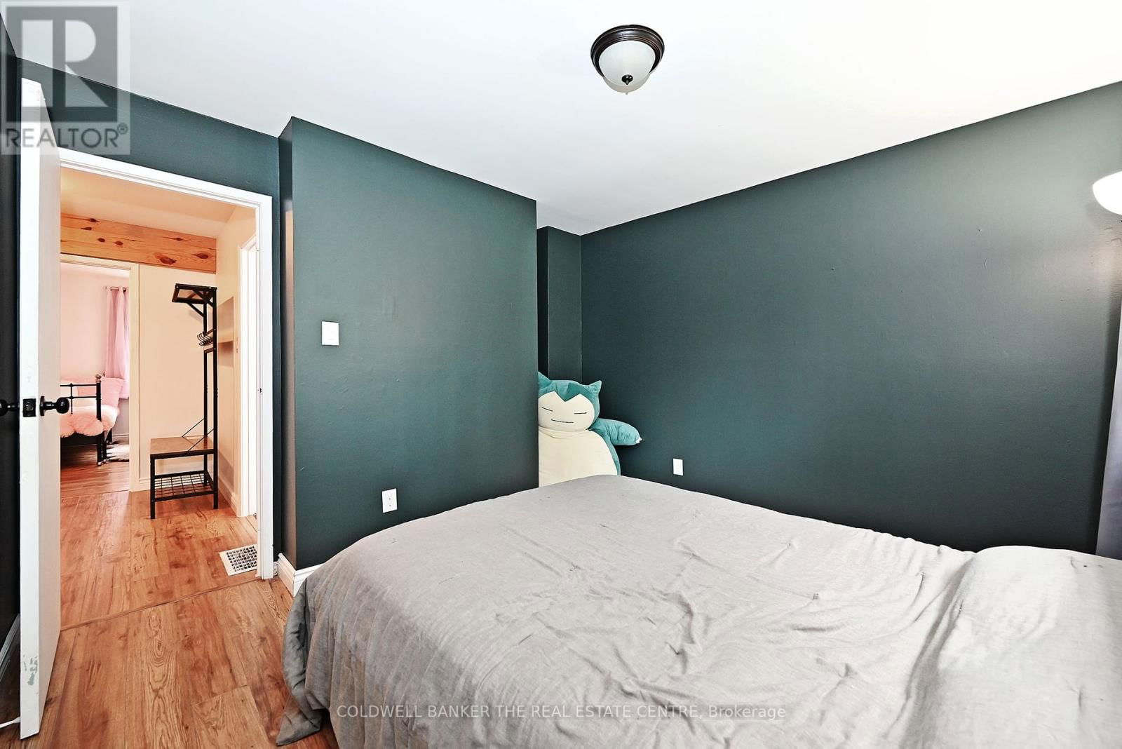 353 MAPLEGROVE AVENUE Image 21