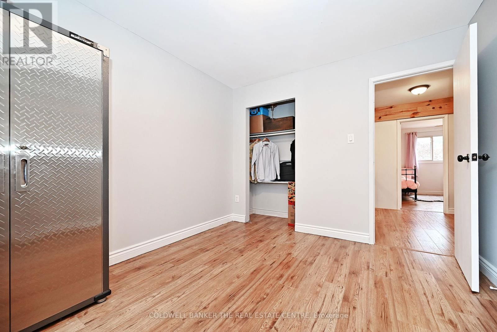 353 MAPLEGROVE AVENUE Image 23