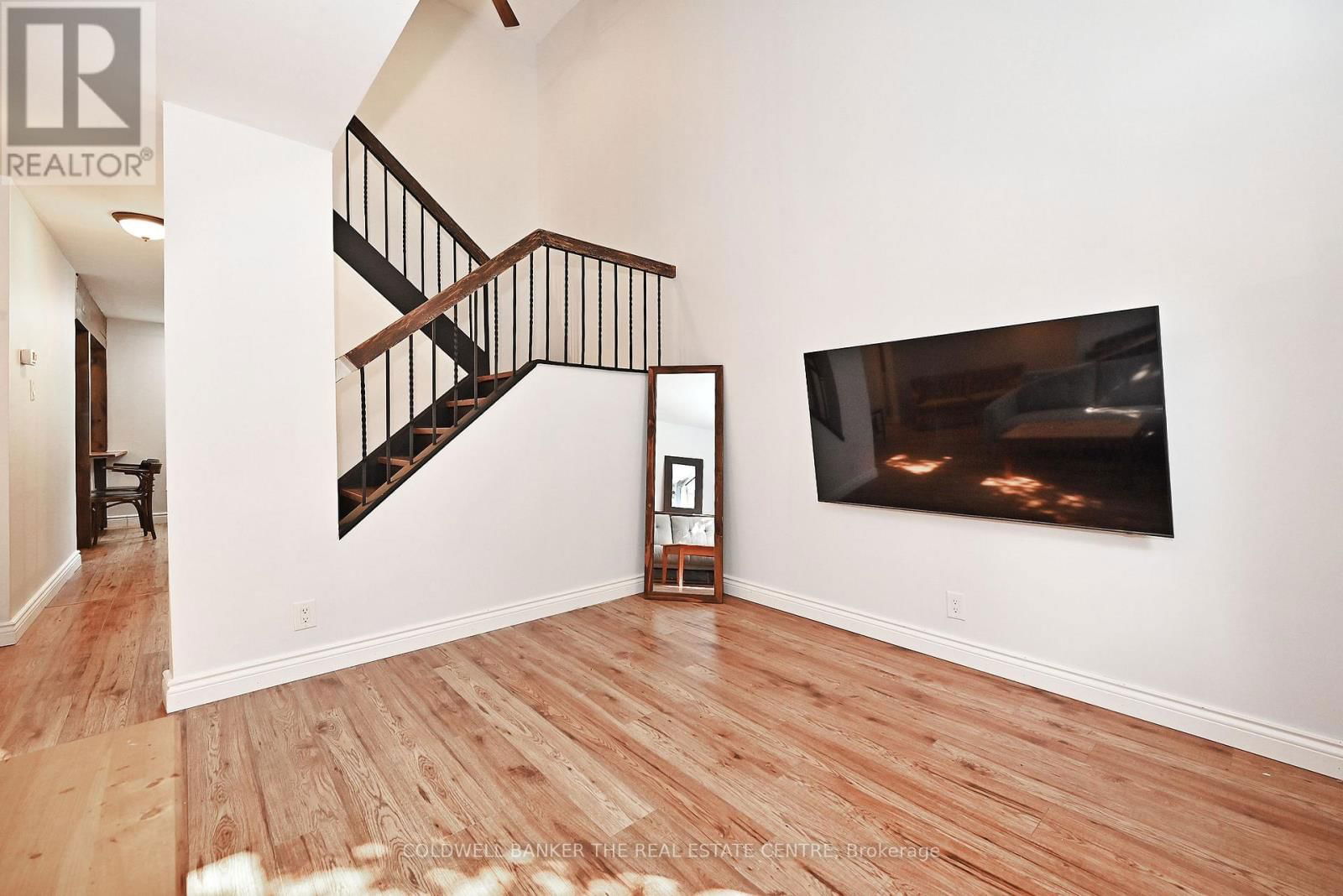 353 MAPLEGROVE AVENUE Image 9