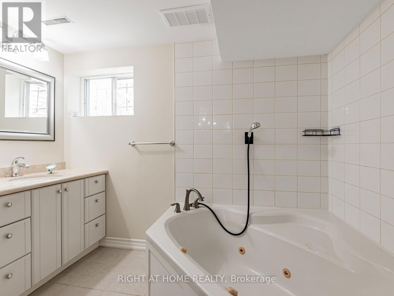 7 POINT O'WOODS DRIVE Image 34