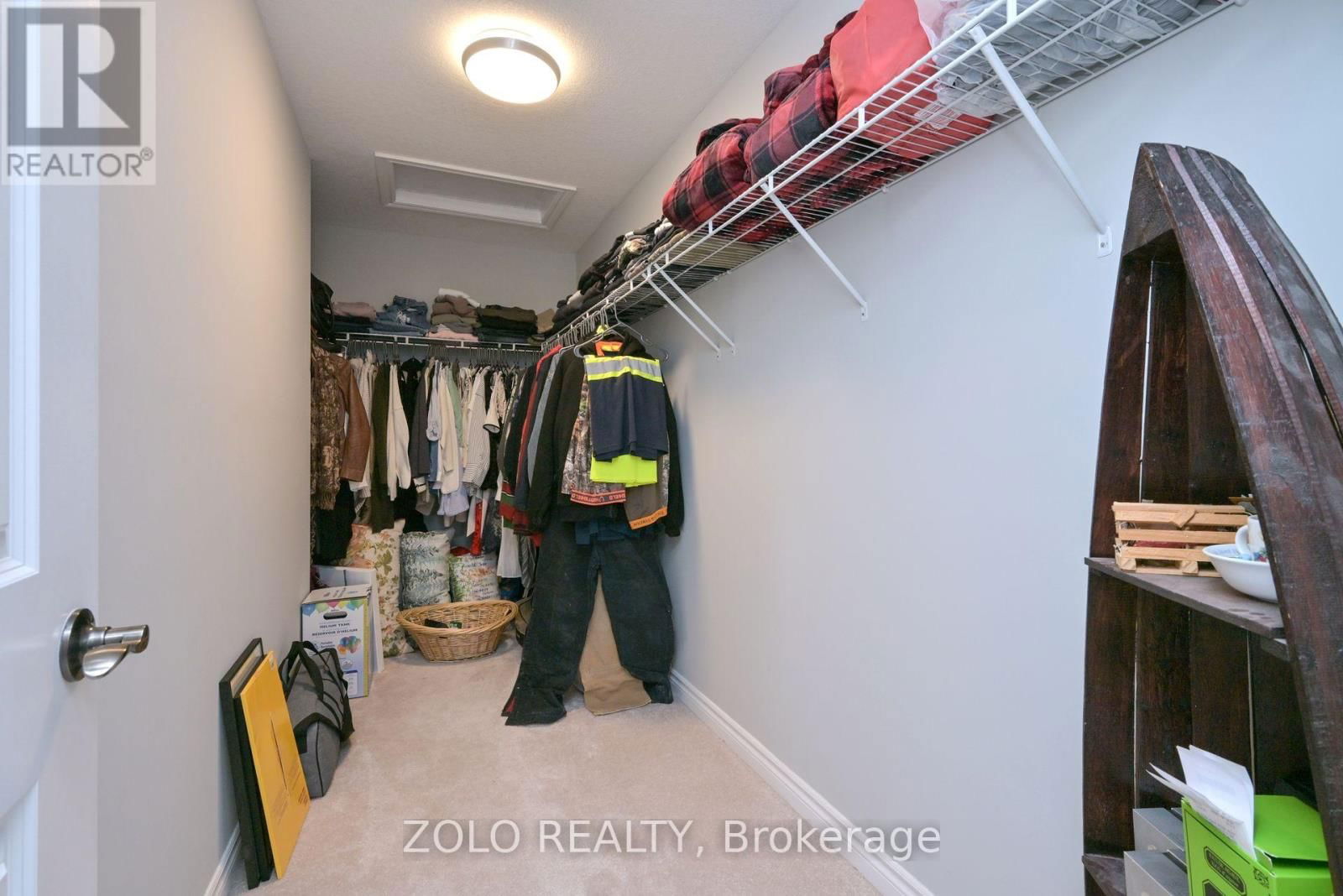 69 WALKER BOULEVARD Image 28