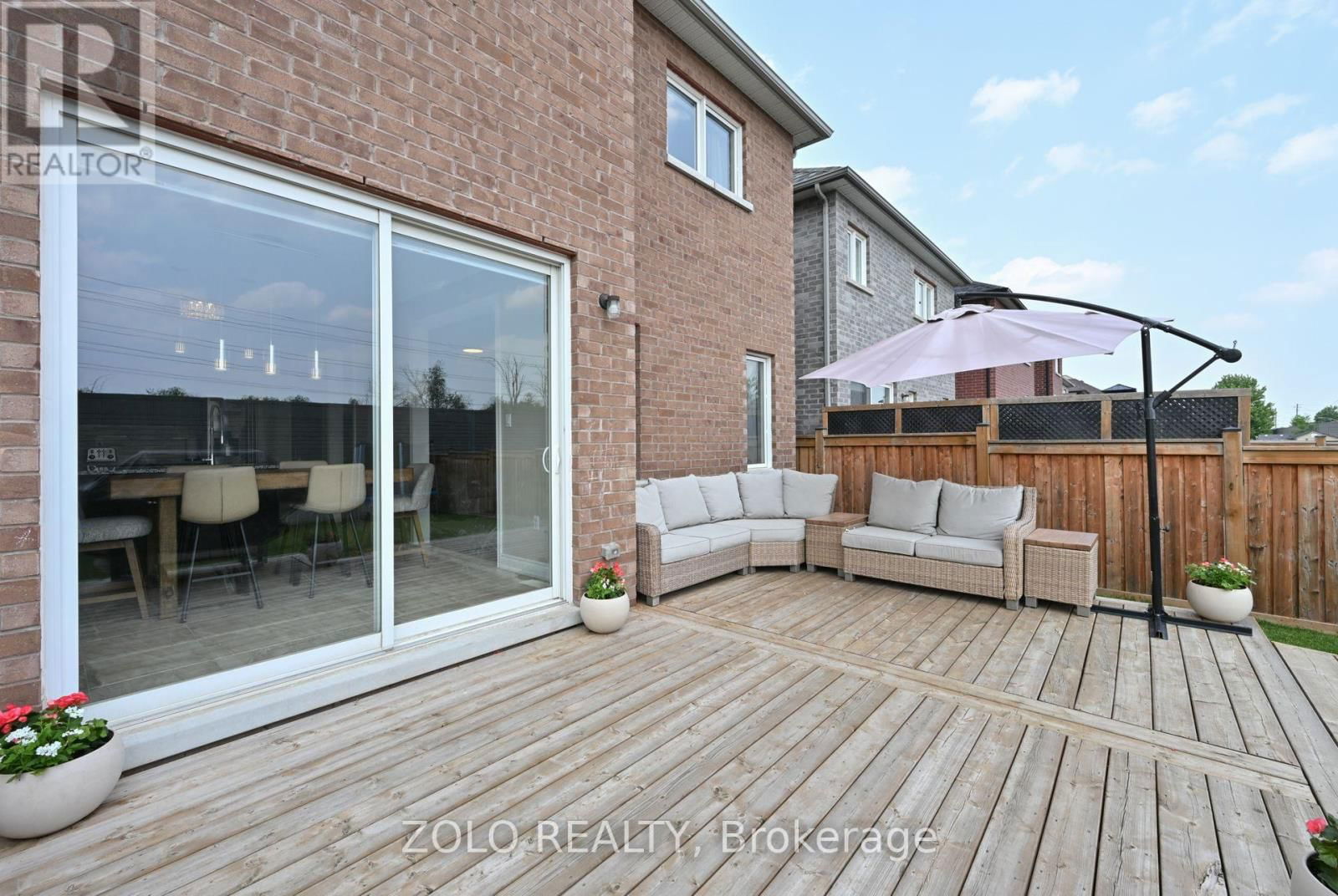 69 WALKER BOULEVARD Image 34