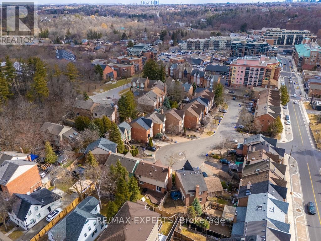 4 AMOS MAYNARD CIRCLE Image 29