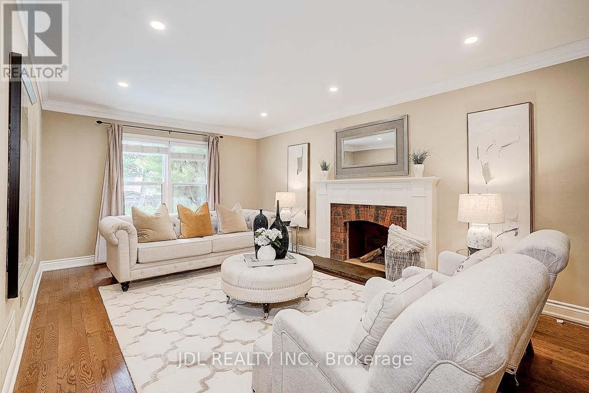 113 AITKEN CIRCLE Image 12