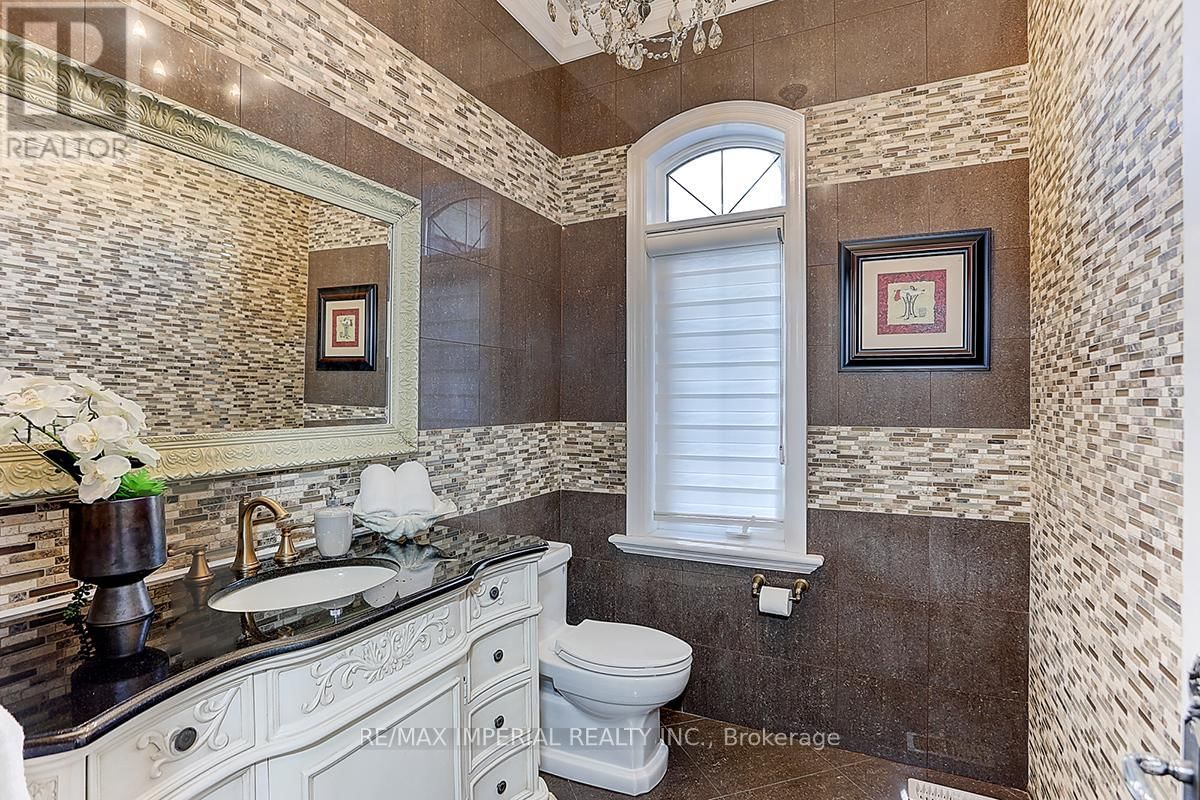 39 FIORELLO COURT Image 18