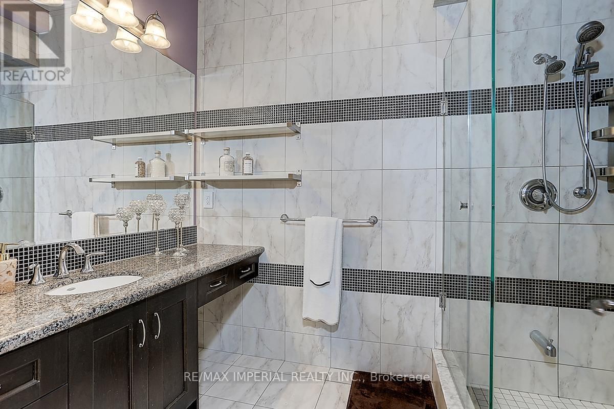 39 FIORELLO COURT Image 26