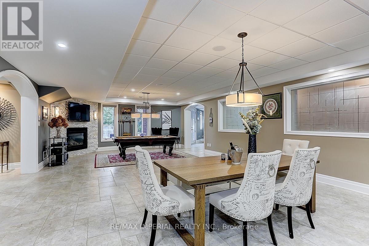 39 FIORELLO COURT Image 32