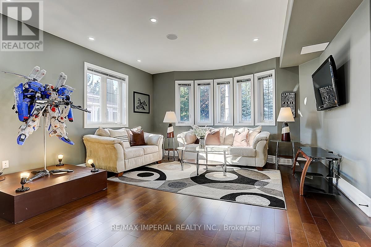 39 FIORELLO COURT Image 36