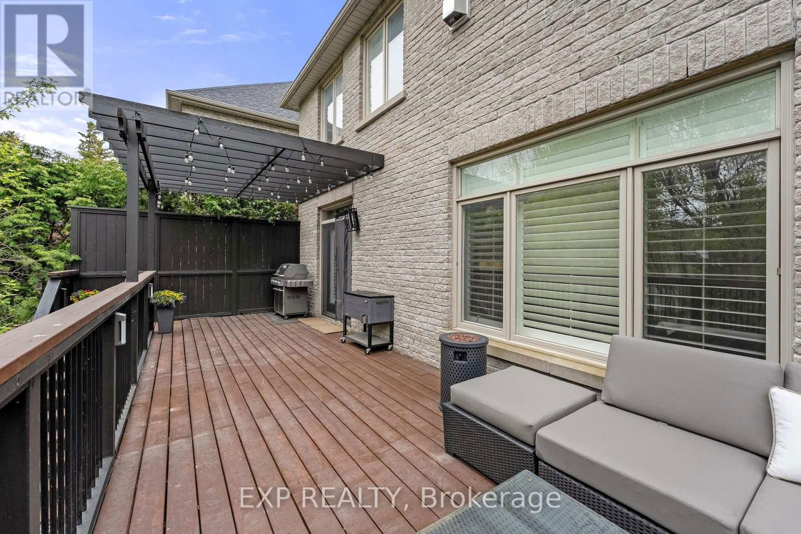 112 TYLER STREET Image 18