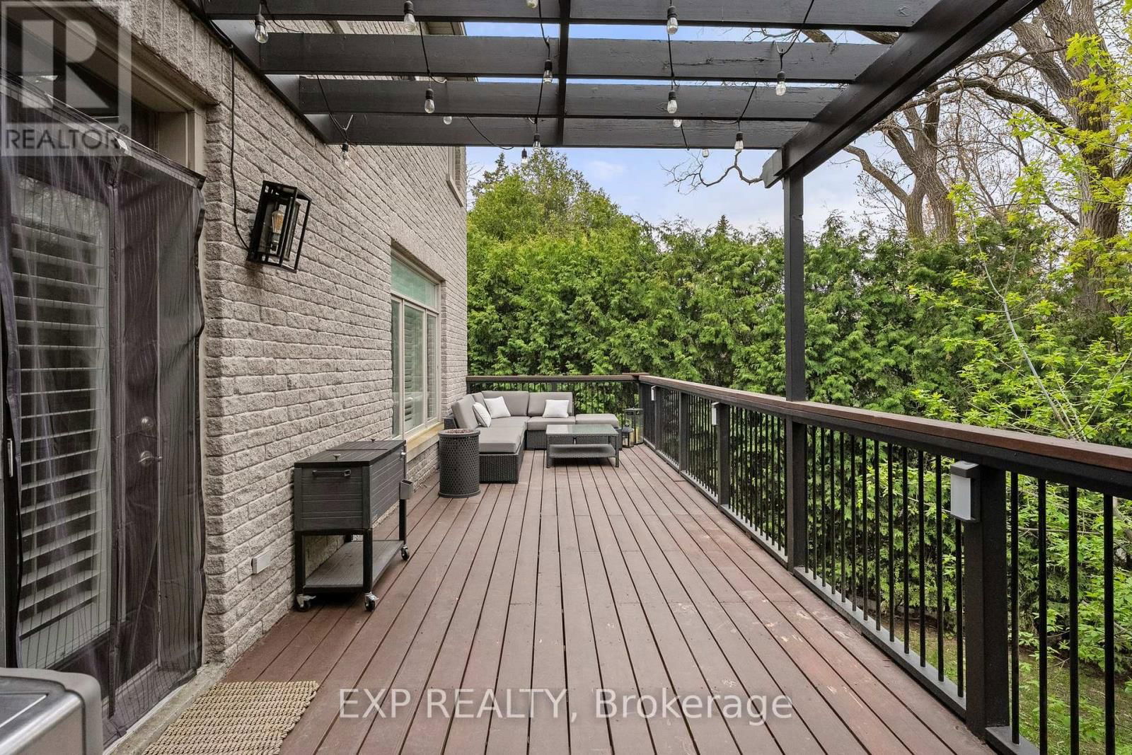 112 TYLER STREET Image 19