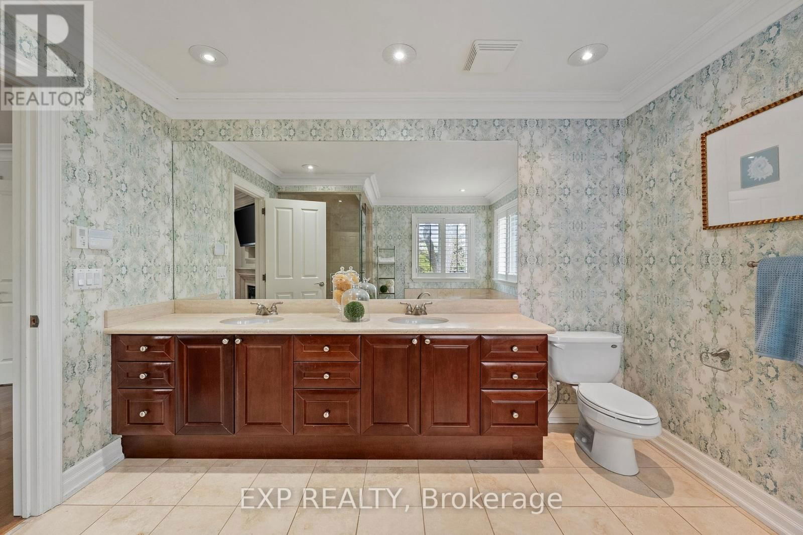 112 TYLER STREET Image 31