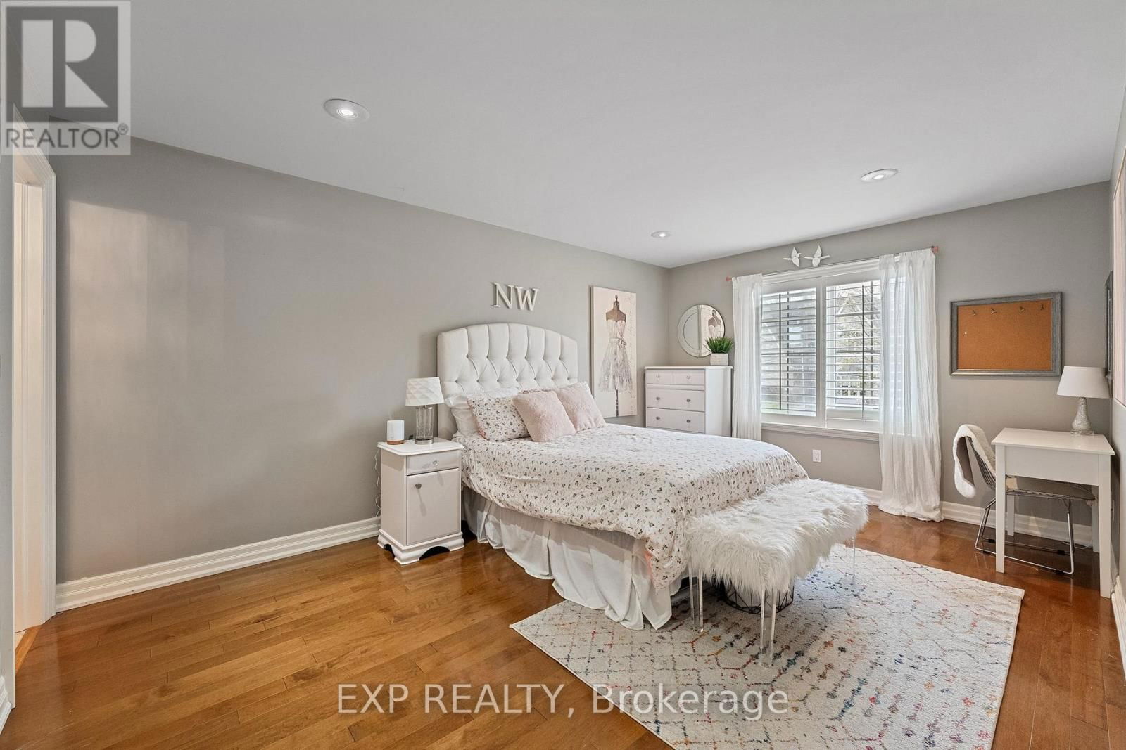 112 TYLER STREET Image 32