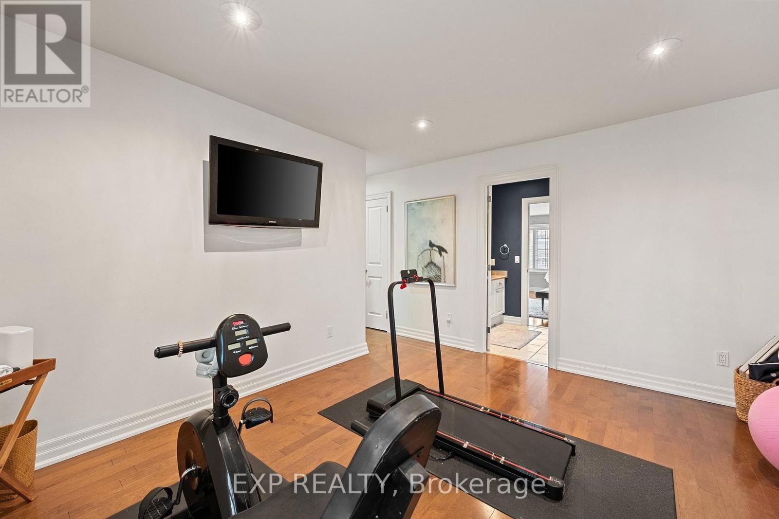 112 TYLER STREET Image 35