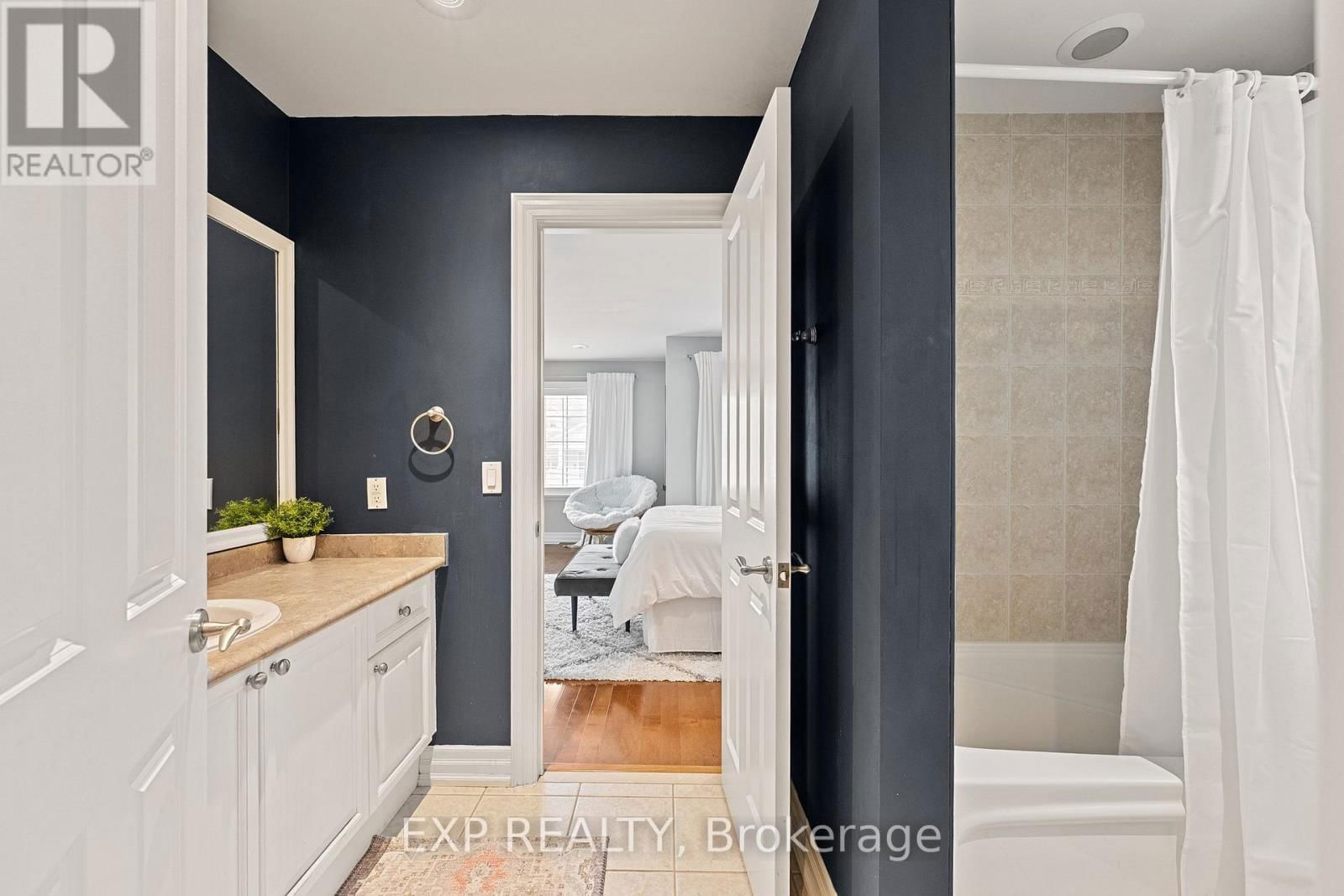 112 TYLER STREET Image 36