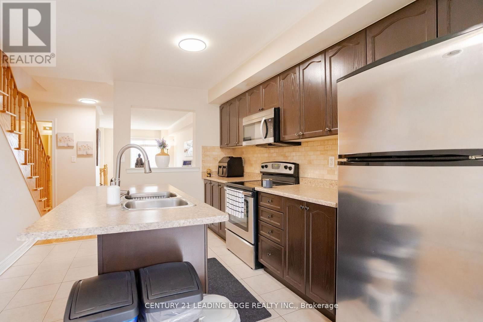 488 RIVERLANDS AVENUE Image 15