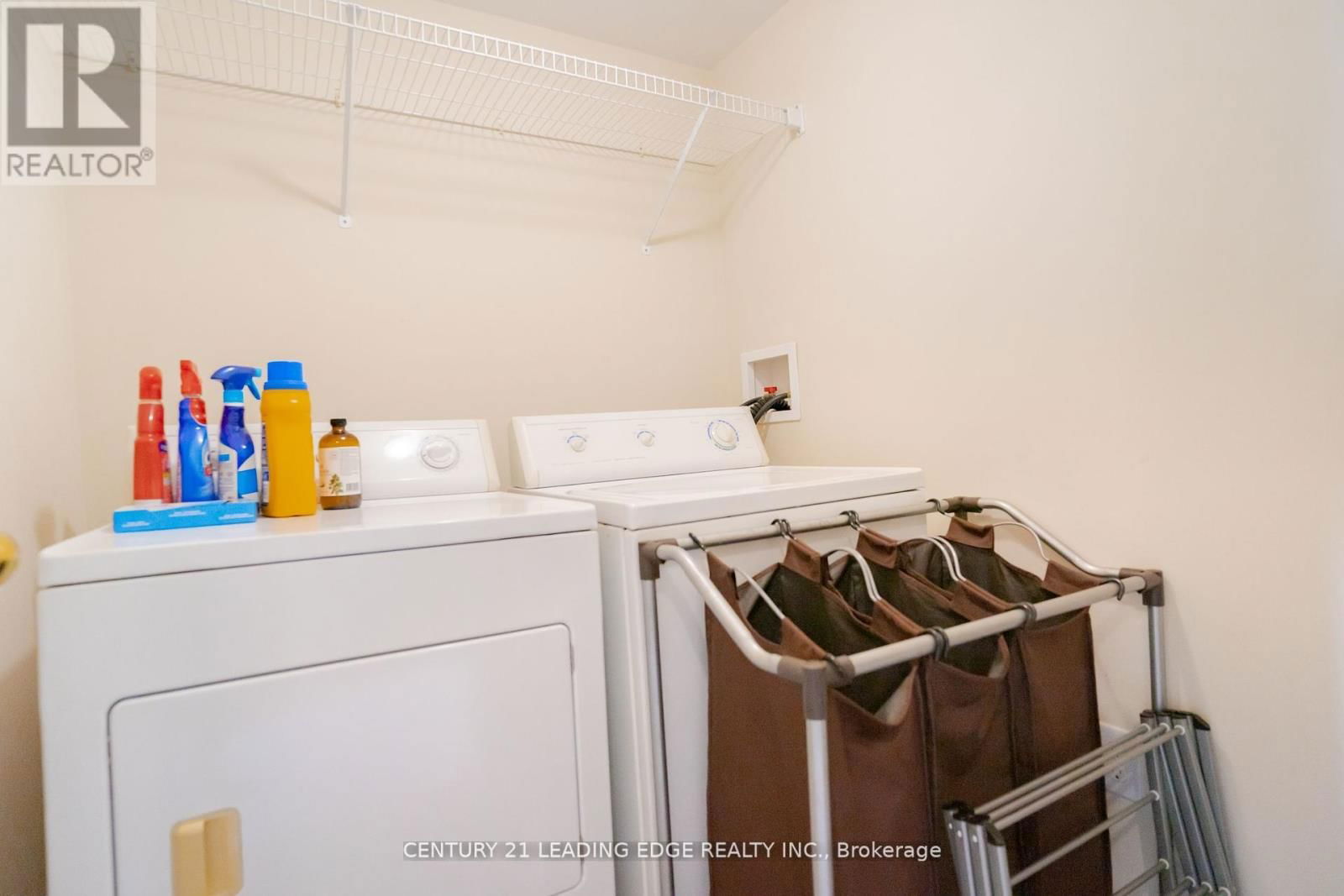 488 RIVERLANDS AVENUE Image 26