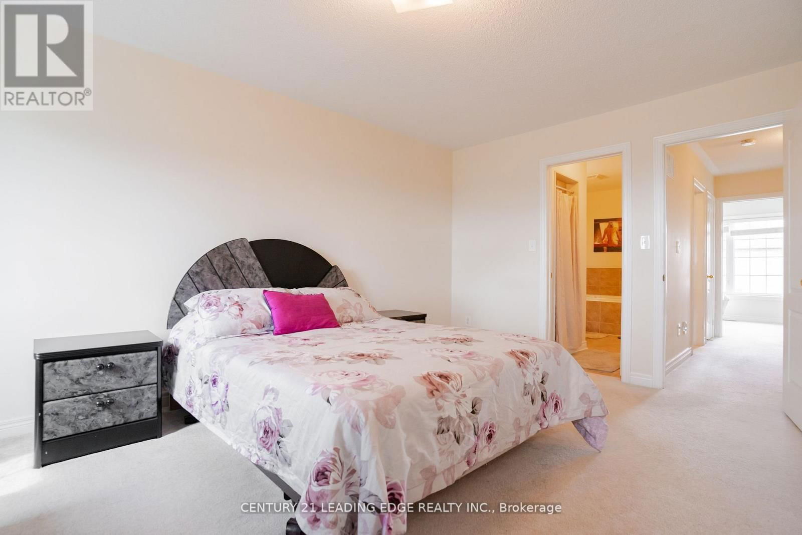 488 RIVERLANDS AVENUE Image 33