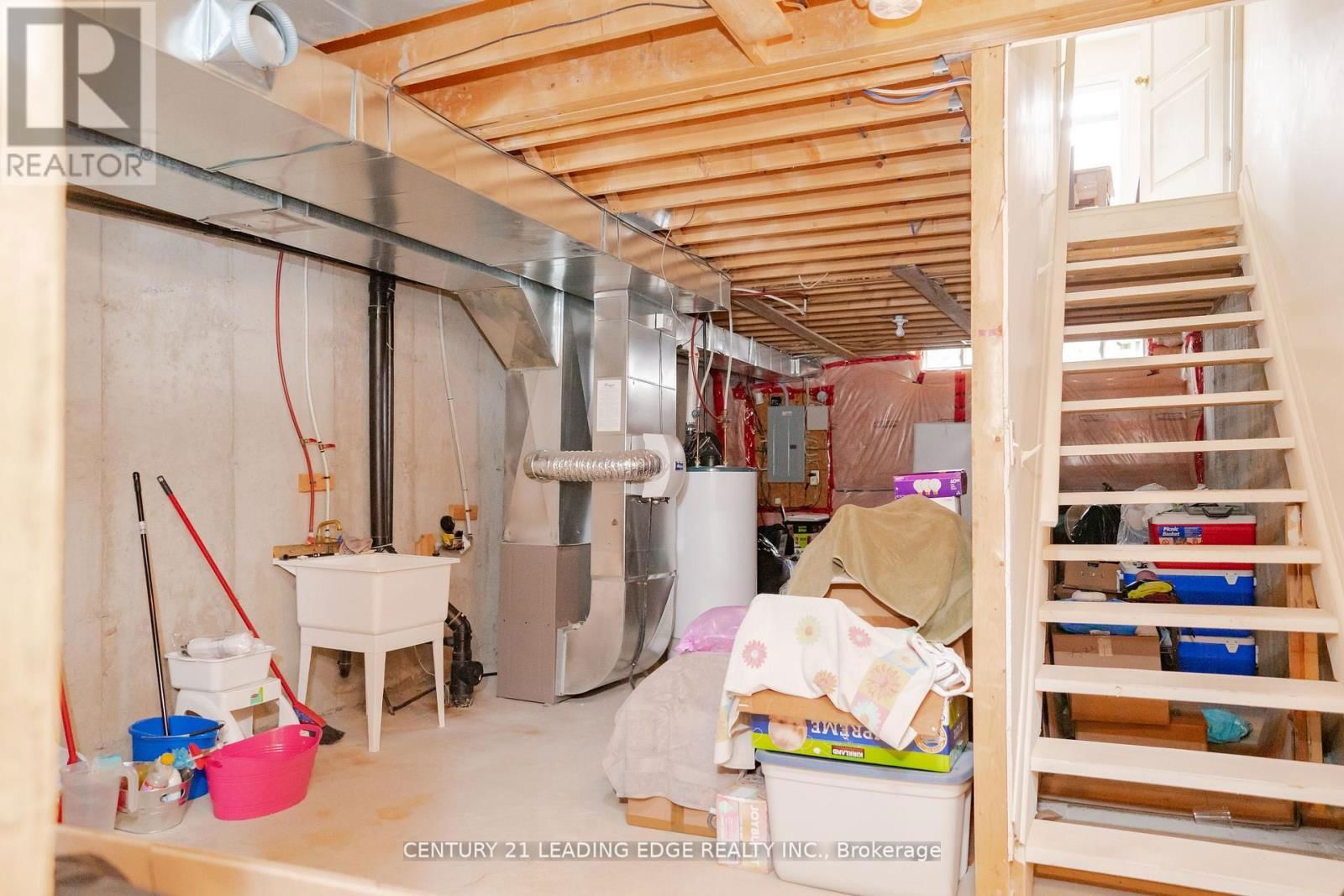 488 RIVERLANDS AVENUE Image 37
