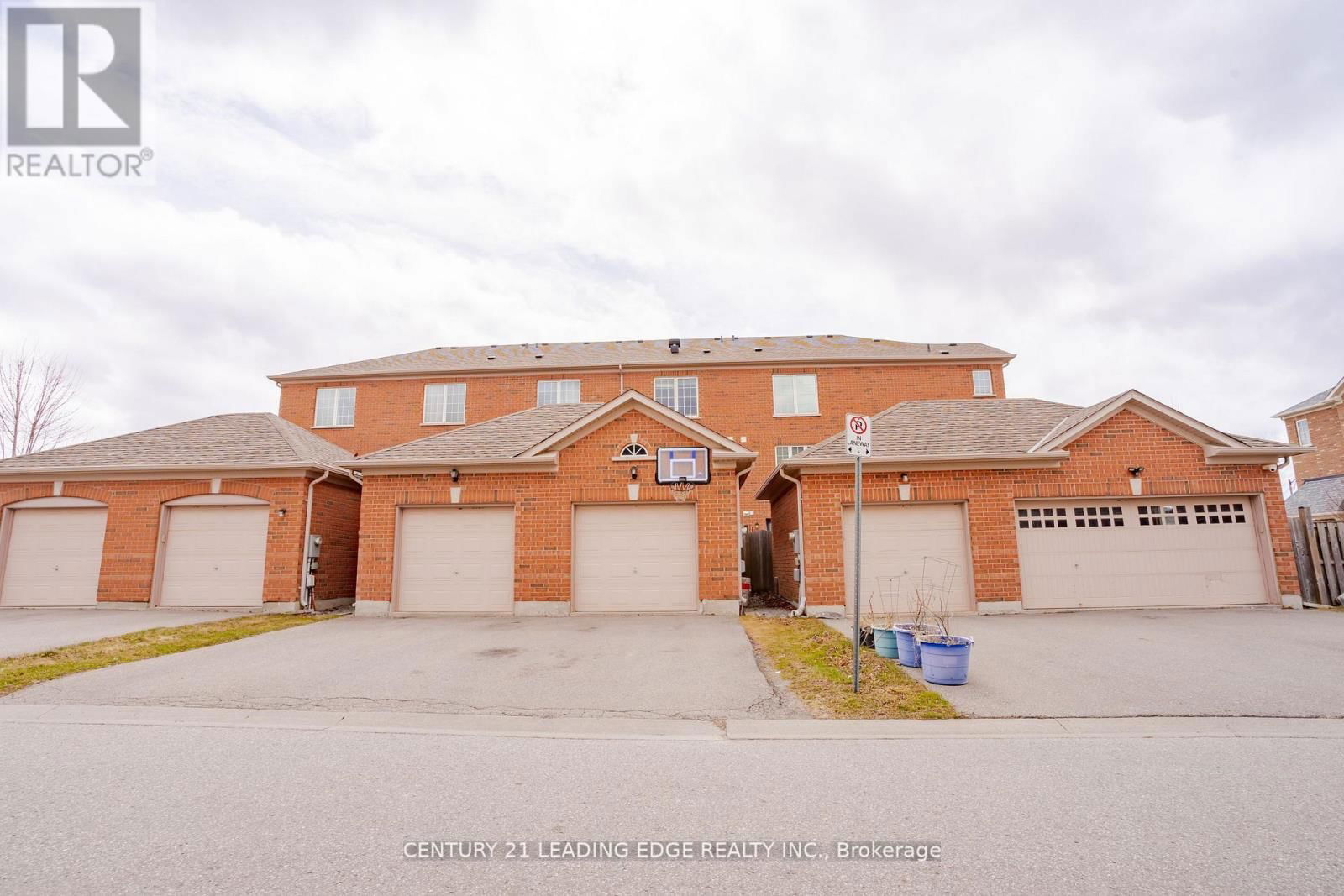 488 RIVERLANDS AVENUE Image 40