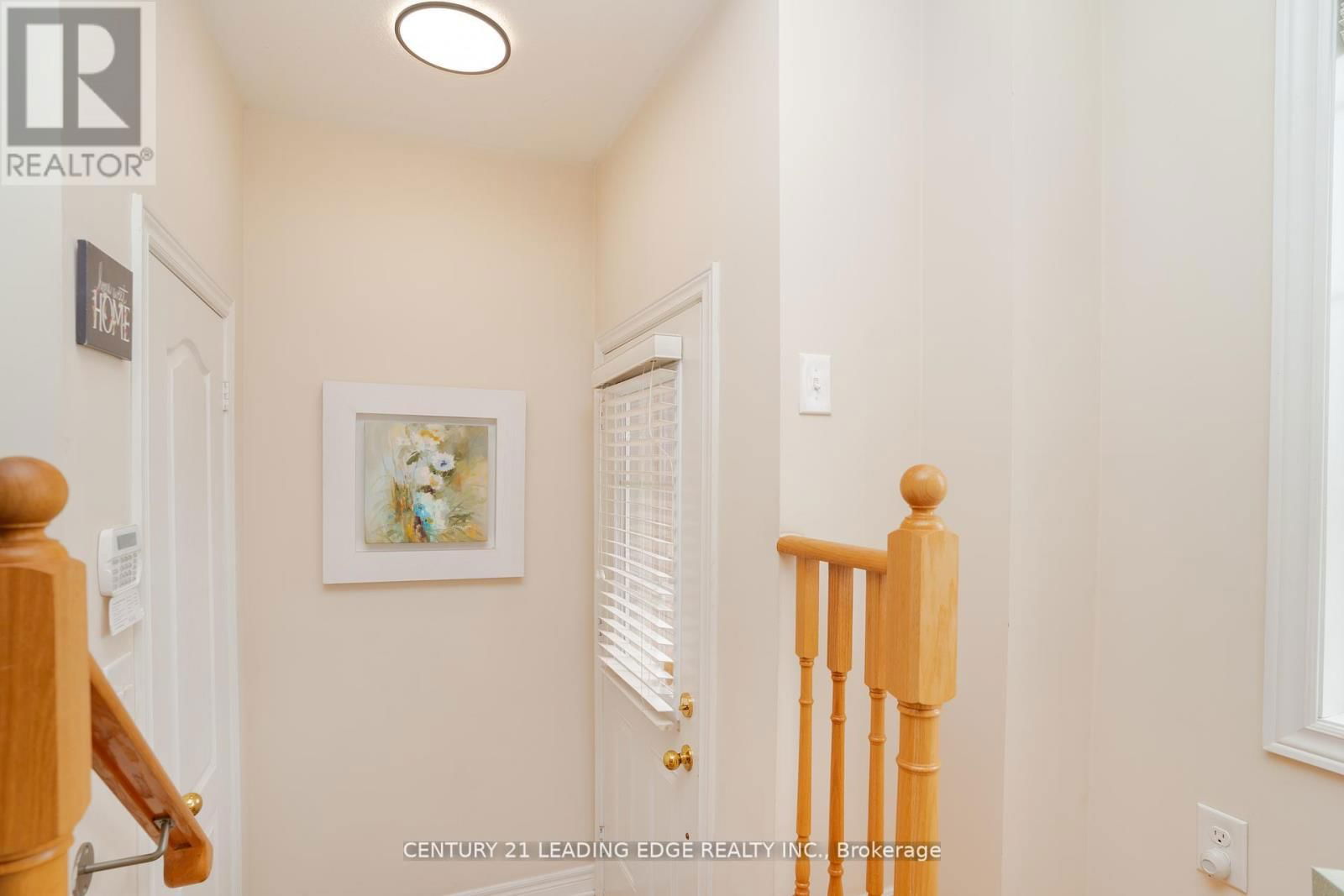 488 RIVERLANDS AVENUE Image 5
